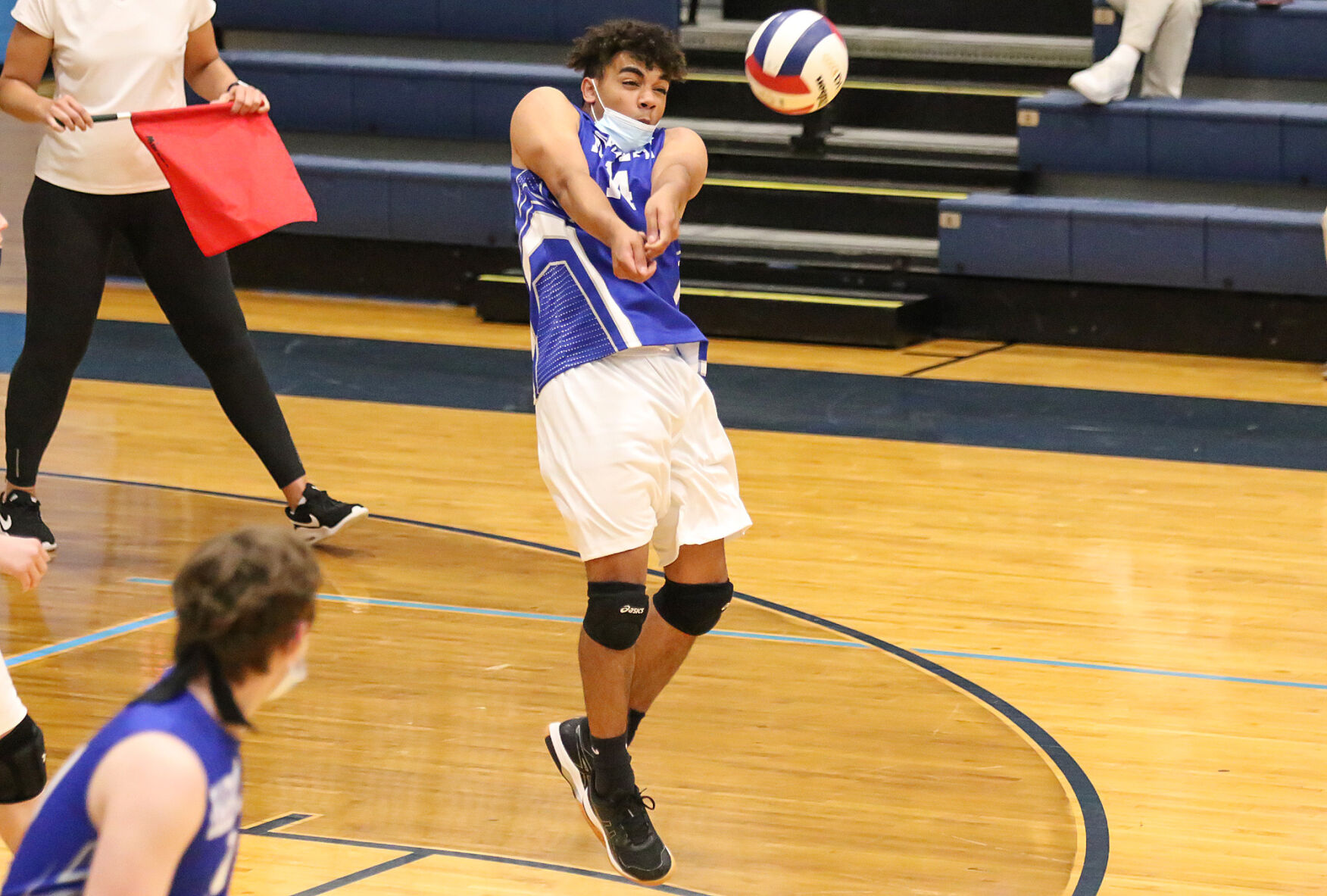 Belleville East vs. Alton Marquette boys volleyball